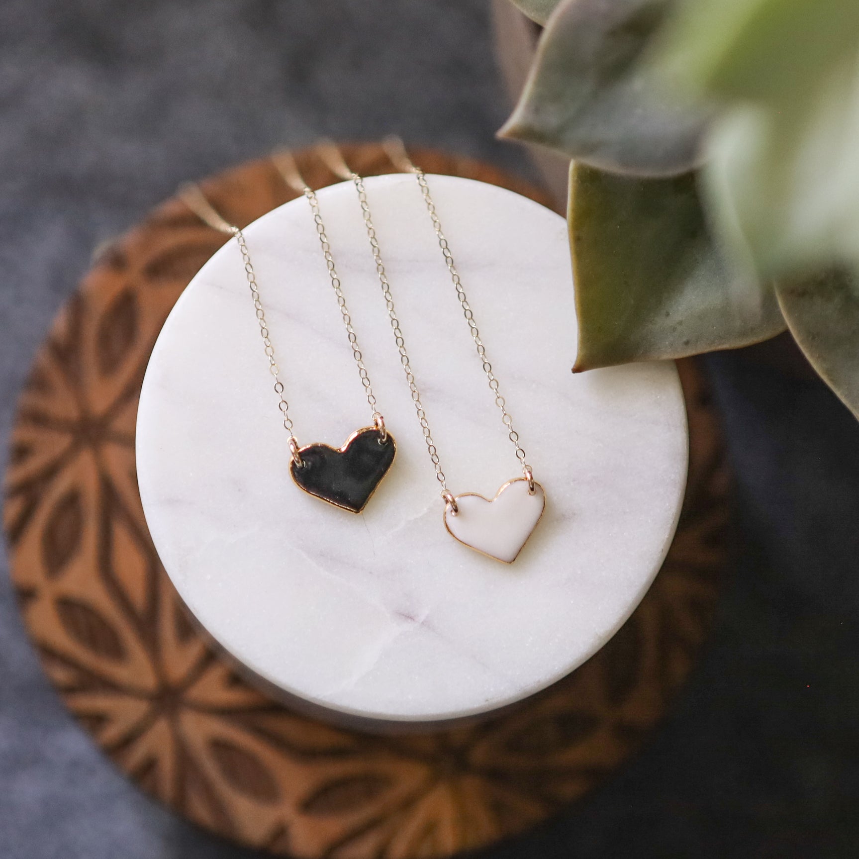 [COLD FRAME] / ☆ COLORLESS GOLD HEART PENDANT NECKLACE VERY VINTAGE COLORLESS GOLD HEART PENDANT NECKLACE